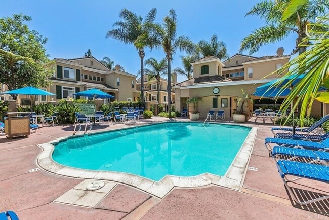 Building Photo - 3 Bedroom UTC/La Jolla Townhome