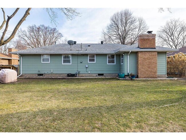Building Photo - 6418 37th Ave N