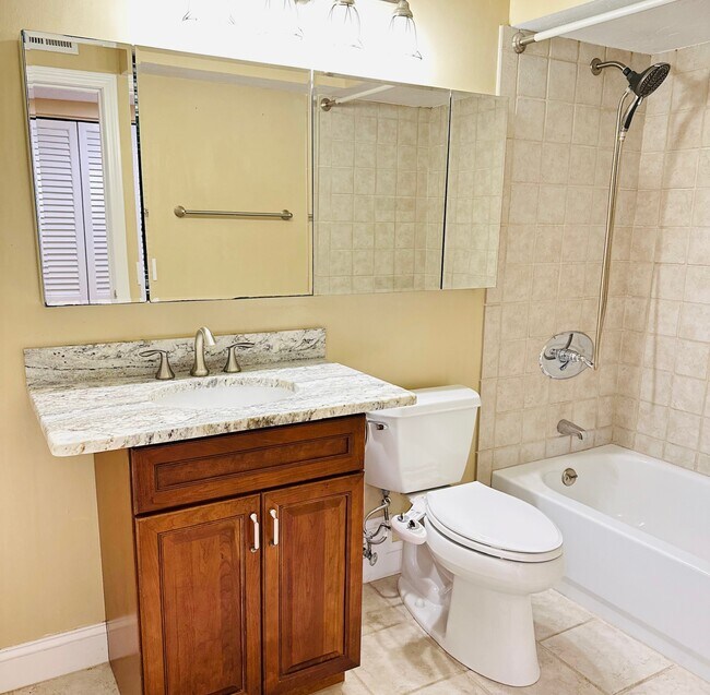 Building Photo - 32 Walden Dr