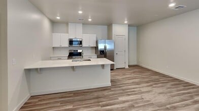 Building Photo - 3810 Franks Wy