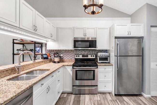 Building Photo - 416 Buttonwood Pl