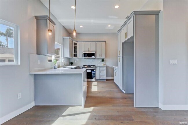 Building Photo - 409 Olive St