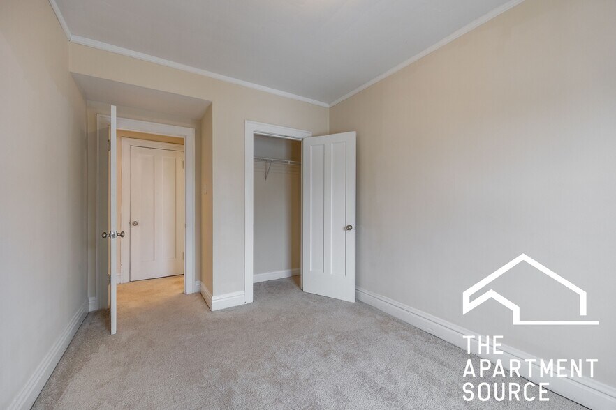 Building Photo - 602 Elgin Ave