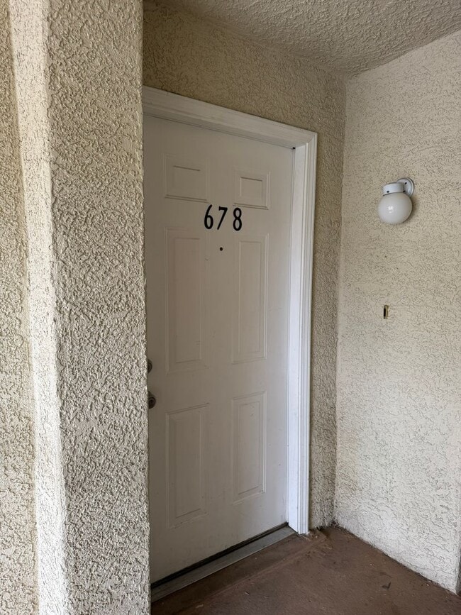Building Photo - Charming 2-Bedroom, 1-Bath Condo