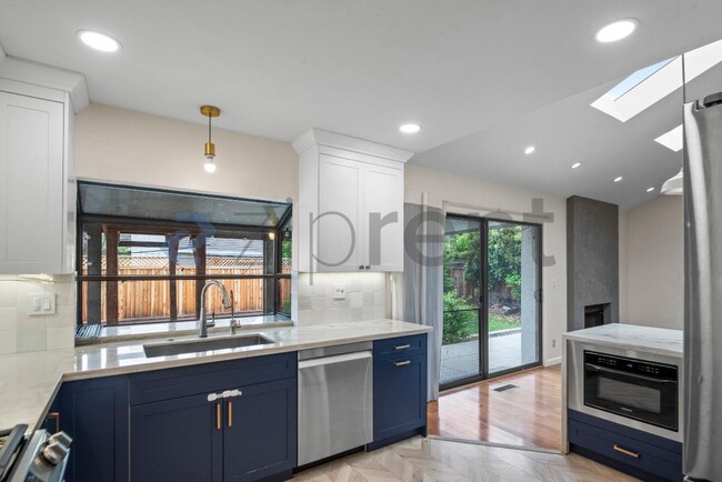 Building Photo - 4484 George Oaks Dr