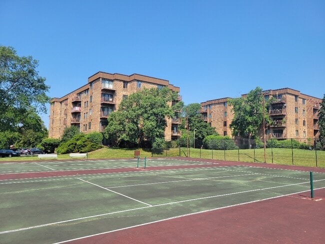 Building Photo - 425 Walnut Creek Rd