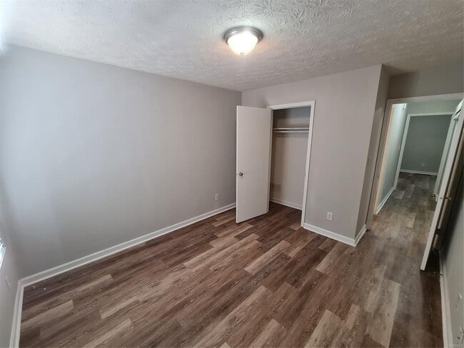 Building Photo - 1613 Cobblestone Ct