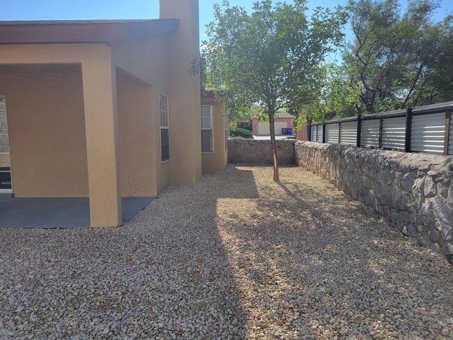 Building Photo - Beautiful 3 bedroom/2 Bath Home!