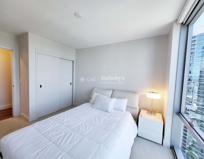 Building Photo - Waihonua #3102 | Honolulu, HI