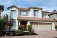 Building Photo - REDUCED ! Updated Detached Home in Gated F...