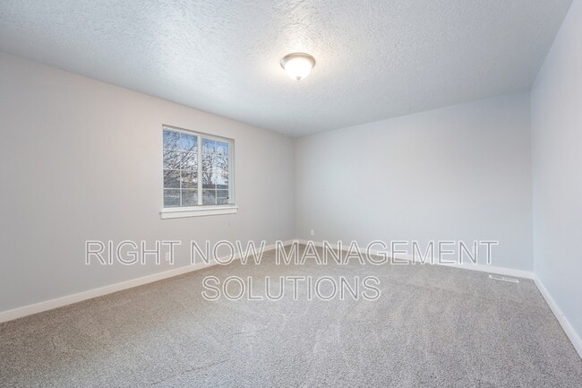 Building Photo - 5919 S Harrington Way