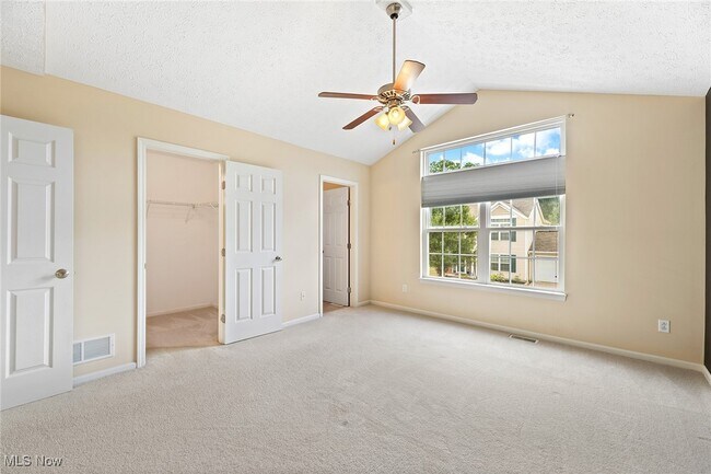 Building Photo - 37 Eastpointe Dr