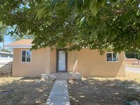 Building Photo - 1002 W Ray Ave