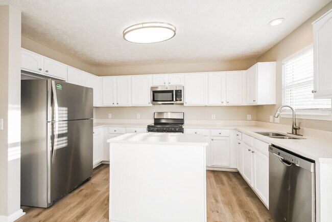 Building Photo - 8078 Carina Dr