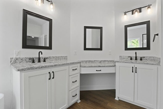 Building Photo - 3 Bedrooms, 2.5 Baths, and Endless Coastal Charm in Townsend, GA