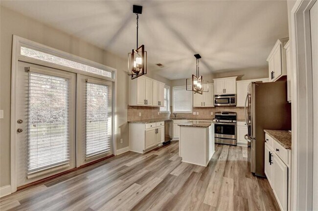 Building Photo - 359 Shiloh Manor Dr