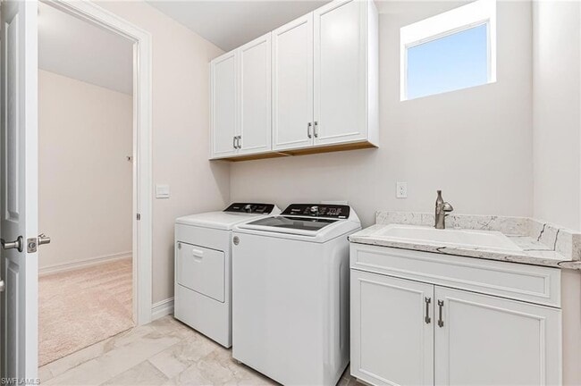 Building Photo - 534 Kamari Cv