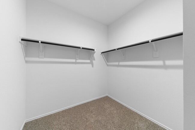 Building Photo - 16727 Hemlock Frst Ln