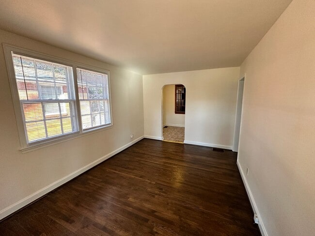 Building Photo - Cozy 3 Bedroom House in NoDa!