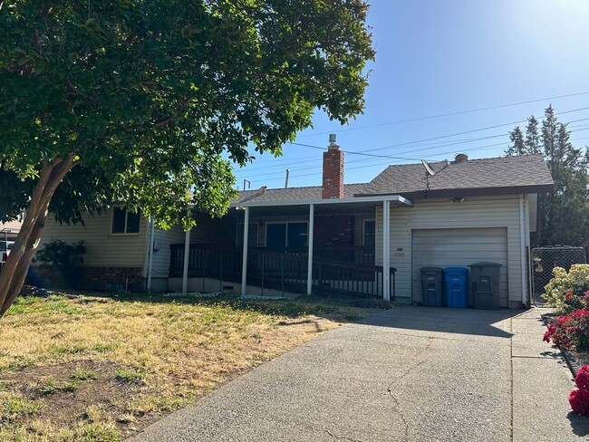 Building Photo - 1559 Boynton Ave