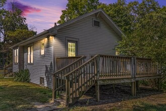 Building Photo - $1350 Eastwood 2-Bed/1-Bath Ranch, Basement, Large, Fenced yard - Ask about our no security depos...