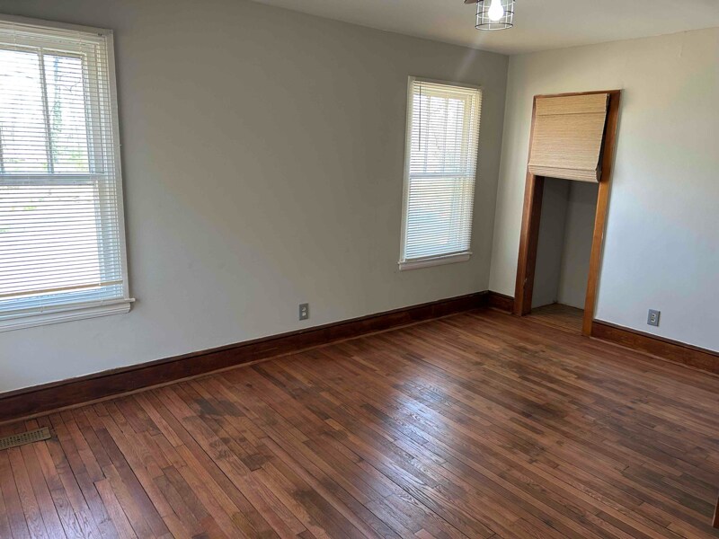 Building Photo - 2645 Fairburn Rd SW