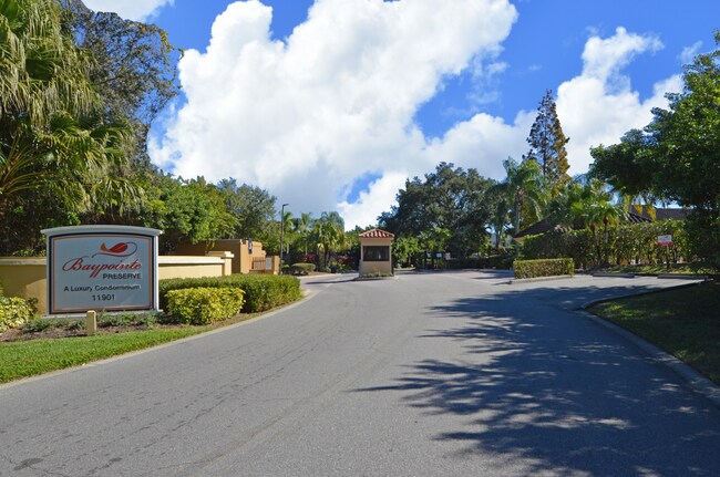 Building Photo - One Bedroom Apartment in Gated Community - Easy Highway Access!