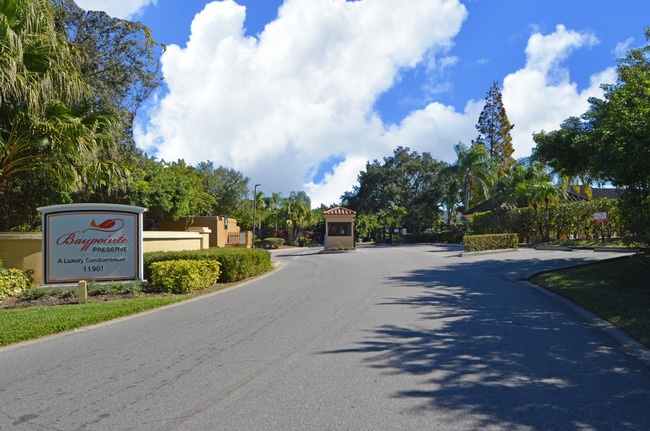 Building Photo - One Bedroom Apartment in Gated Community - Easy Highway Access!
