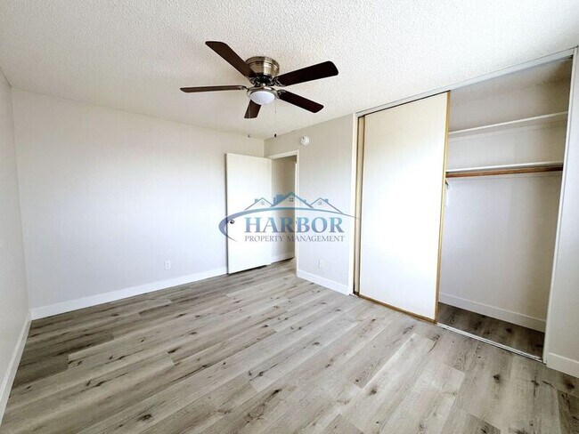 Building Photo - 2315 S Grand Ave