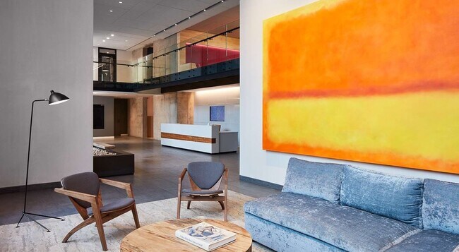 Building Photo - 122 W Couch Pl