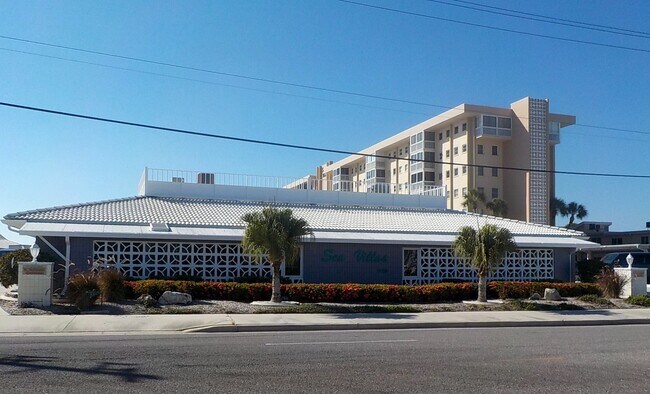 Building Photo - 1205 Tarpon Center Dr