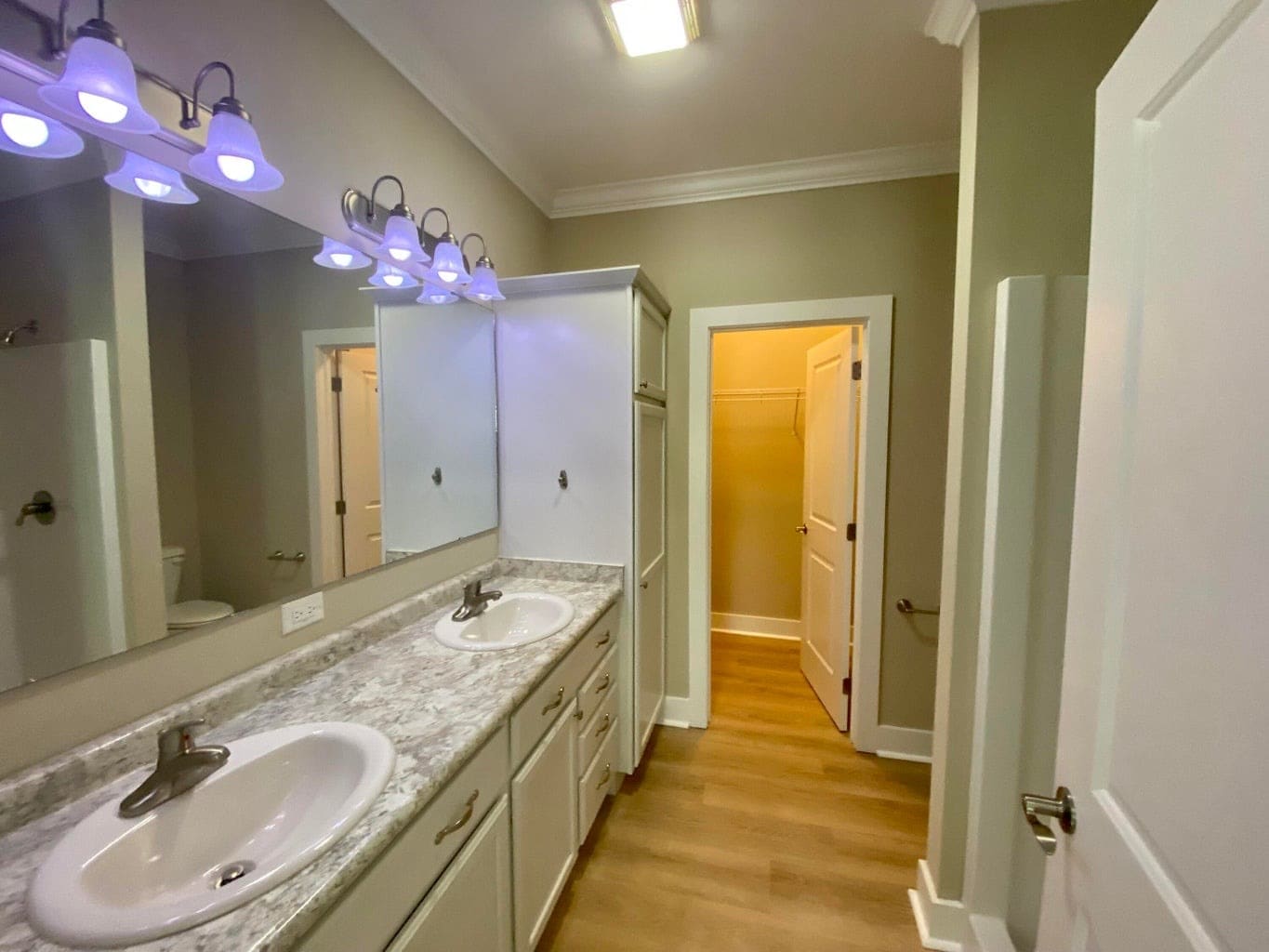 Private Bathroom for Main Bedroom - 19590 Tequesta St