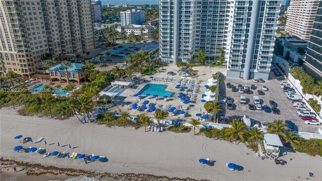 Building Photo - 2030 S Ocean Dr