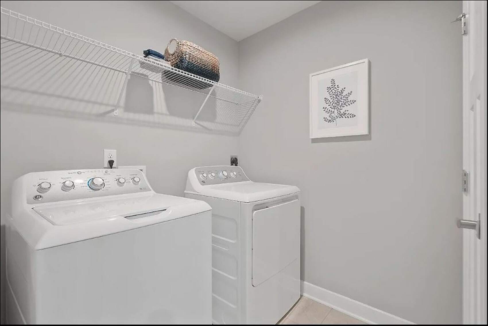 Building Photo - 300 Plaza Dr