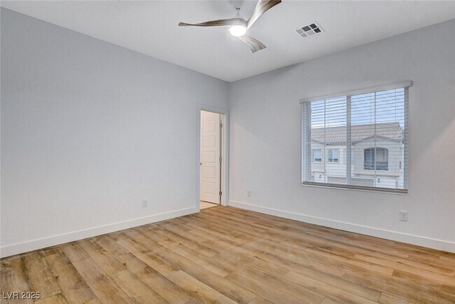 Building Photo - 237 Callen Falls Ave