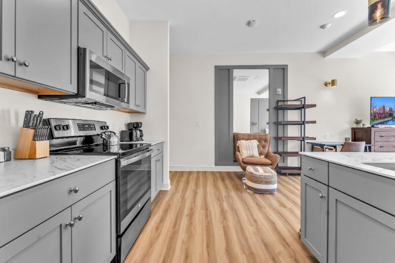 Building Photo - 888 Delaware Ave