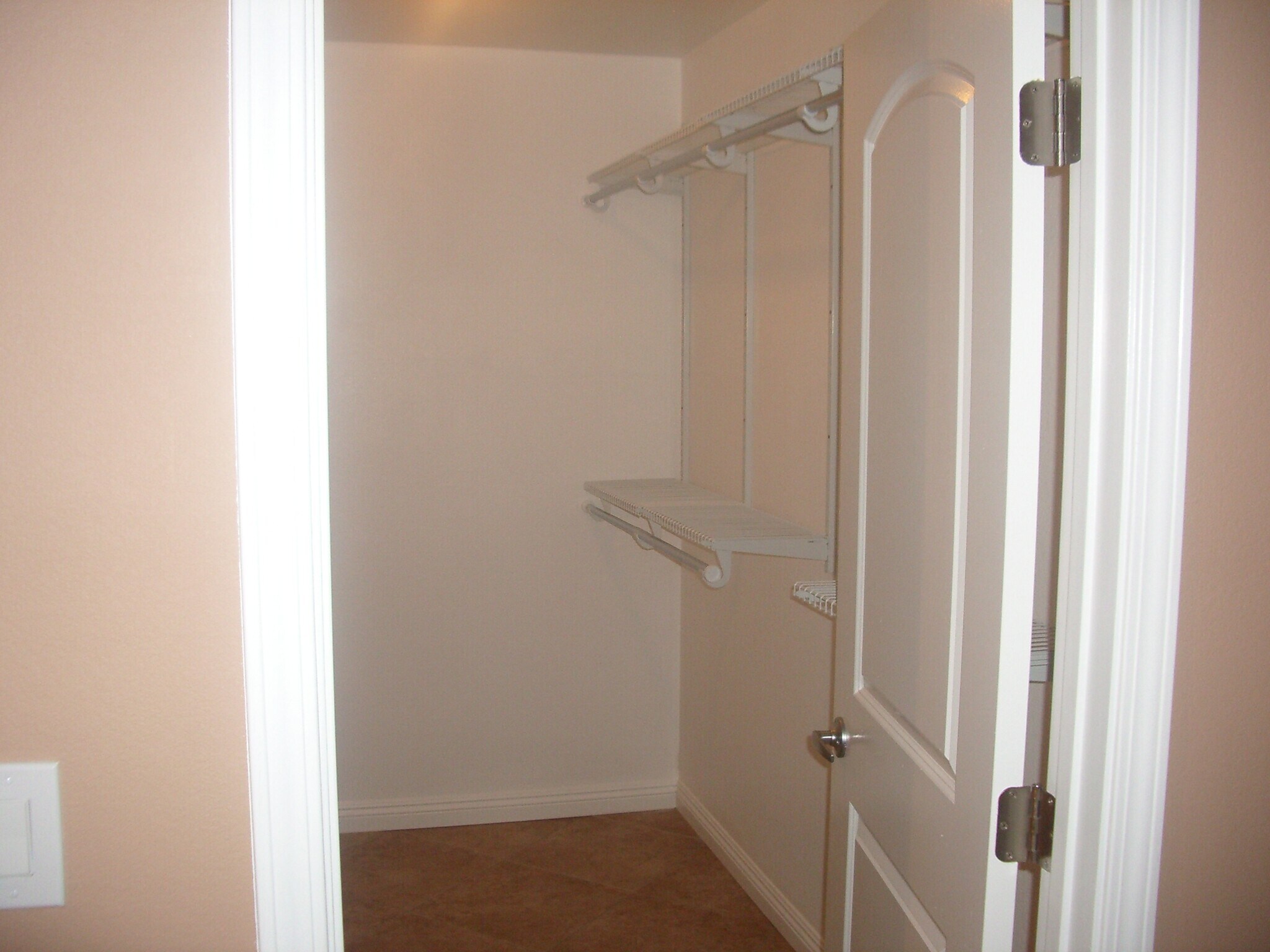 Building Photo - 310 S Miraleste Dr