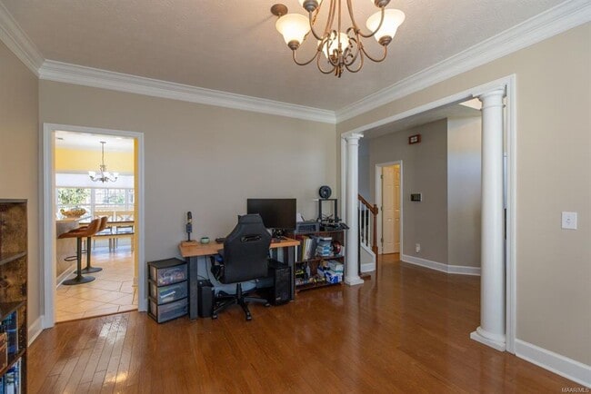 Building Photo - 510 Jasmine Trail