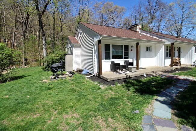 Building Photo - 18 Mountain Rd