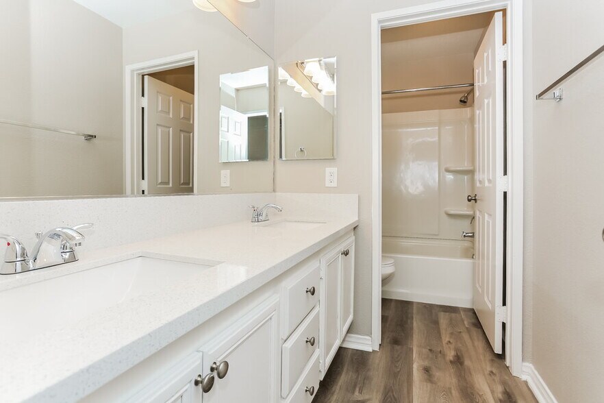 Building Photo - 5443 Cape Jasmine Ct