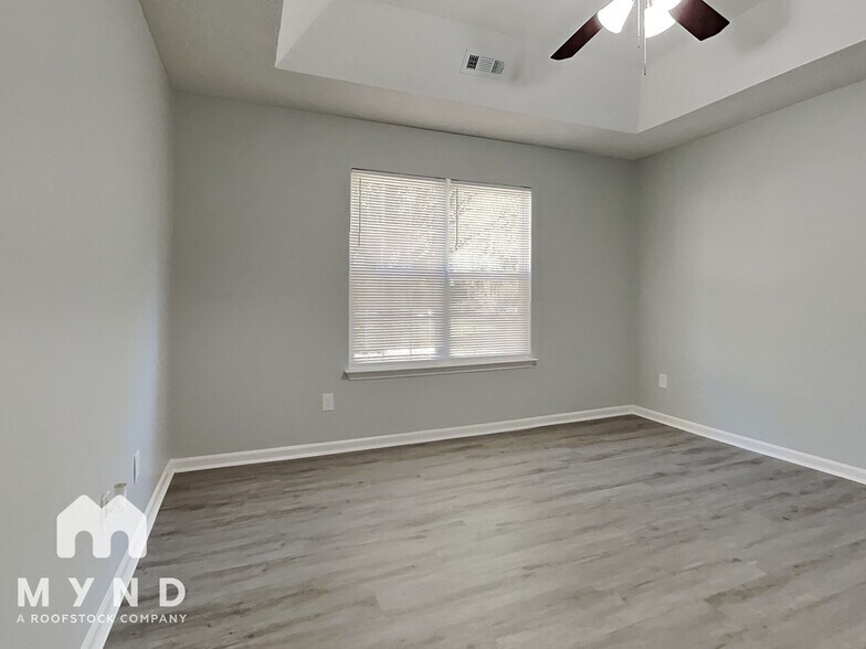 Building Photo - 5714 Justins Forest Dr