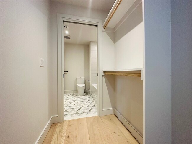 Building Photo - 1 Nevins Hl Wy