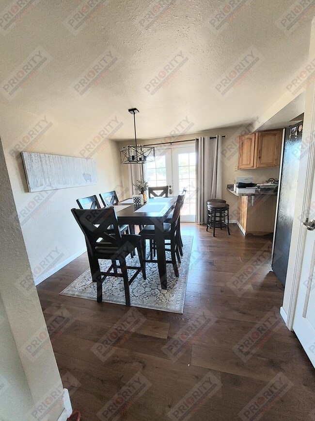 Building Photo - 505 Highridge Ct