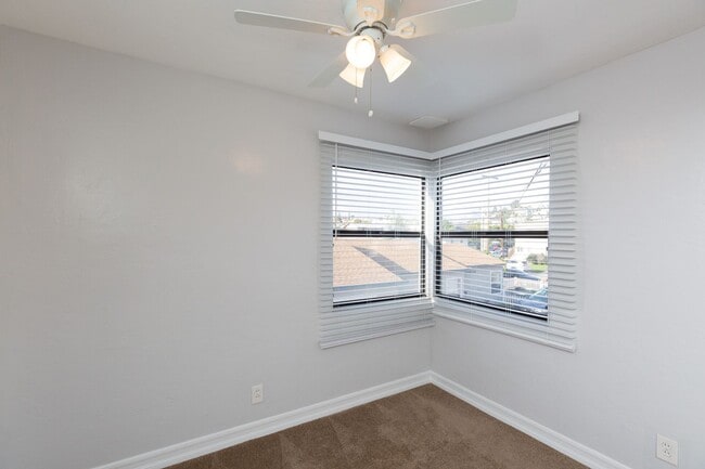 Building Photo - 1 bed, 1 bath - Point Loma