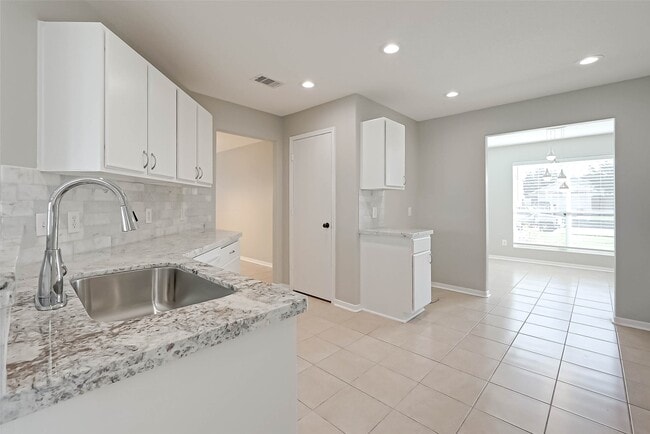 Building Photo - 5011 Redwing Brook Trail