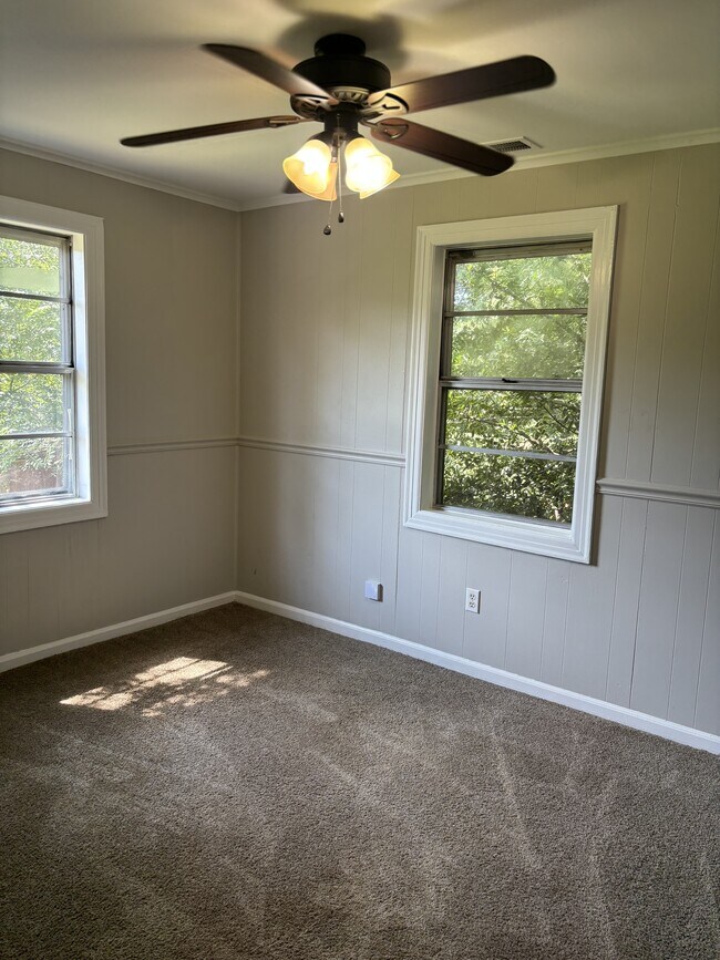 Building Photo - 141 Fannie Dr