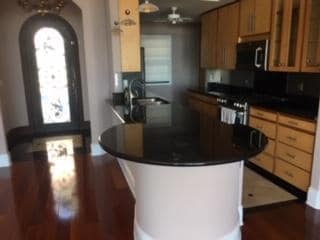 Entrance and Kitchen Area - 7285 Snake Rd