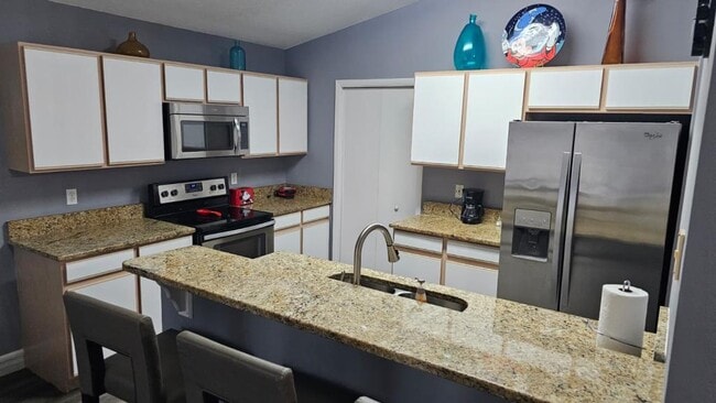 Building Photo - 510 Castlemain Cir