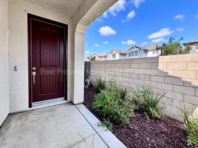 Building Photo - 6226 E Nala Dr