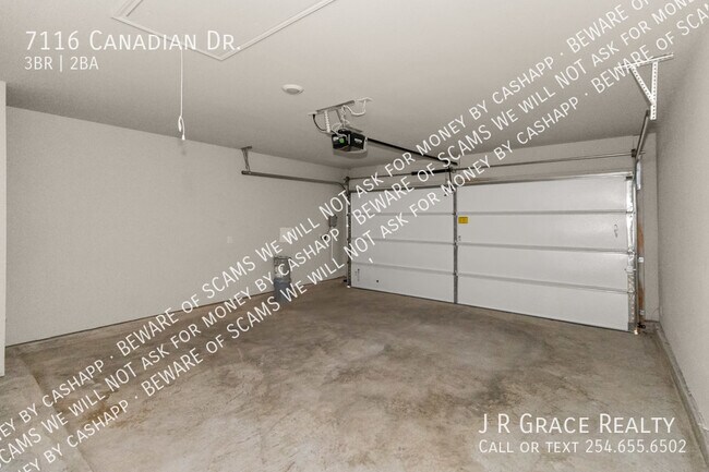 Building Photo - 7116 Canadian Dr